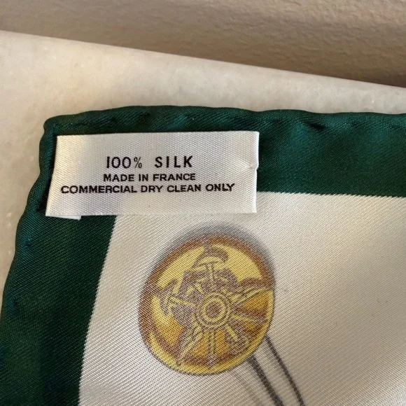 VERY RARE Vintage (1950’s) Hermes Silk Scarf - Picture 4 of 9